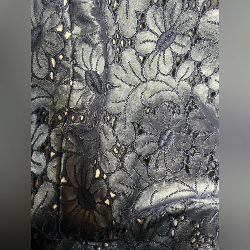 ERDEM NAVY LEATHER EMBROIDERED FLORAL APPLIQUÉ CUT OUT SKIRT KNEE LENGTH 10